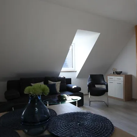 Allis Apartment *
